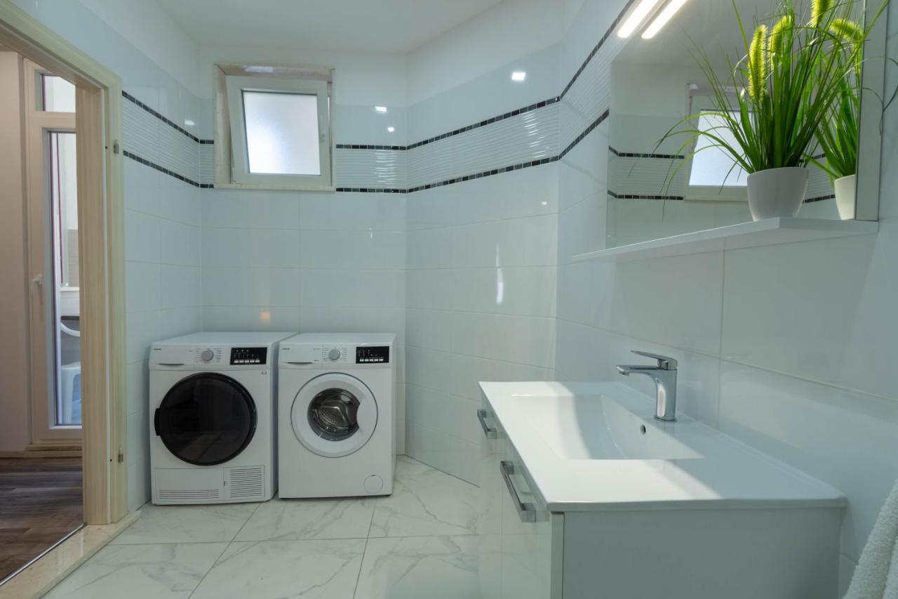 פודסטראנה Apartman Dora מראה חיצוני תמונה