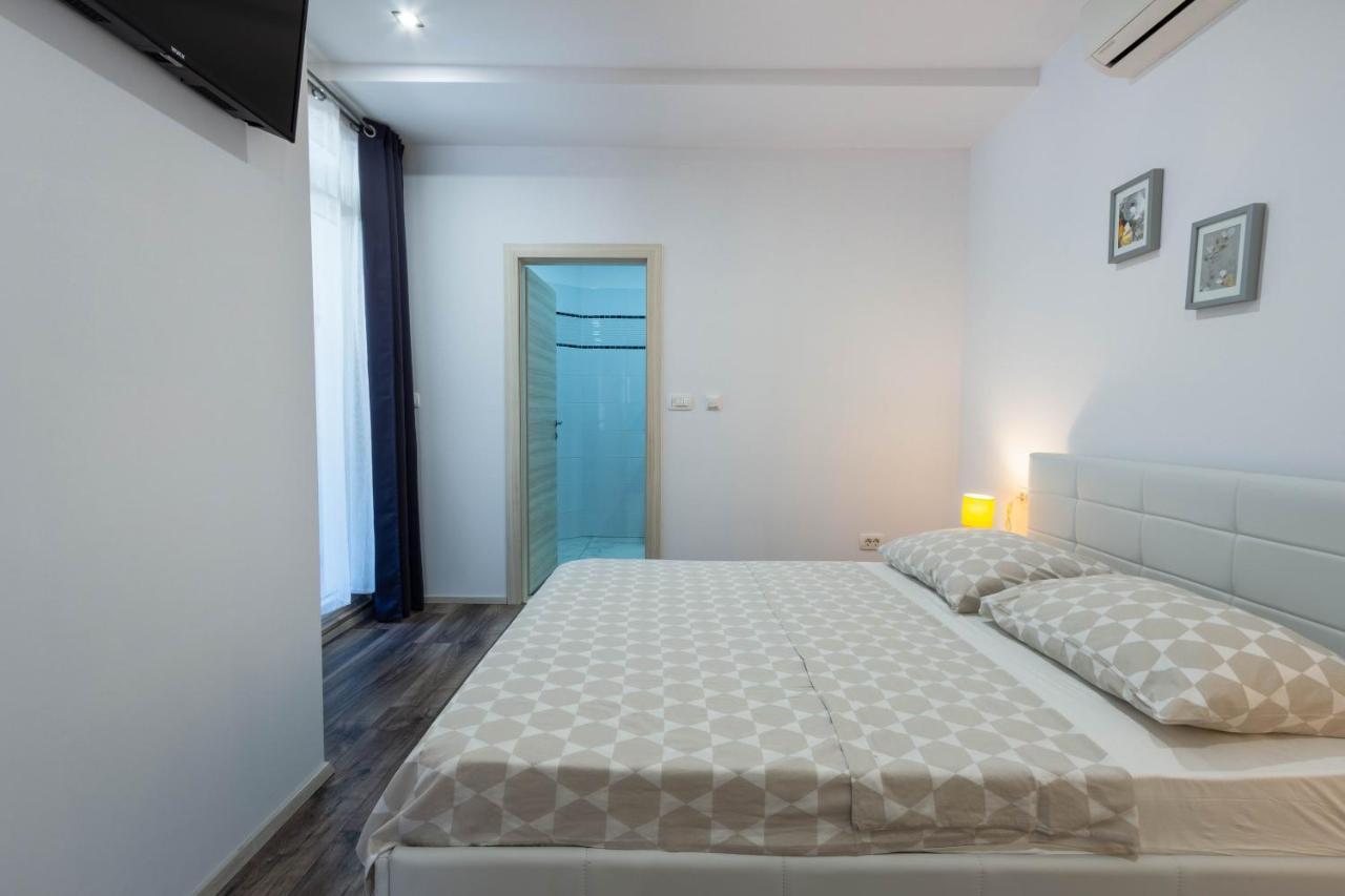 פודסטראנה Apartman Dora מראה חיצוני תמונה
