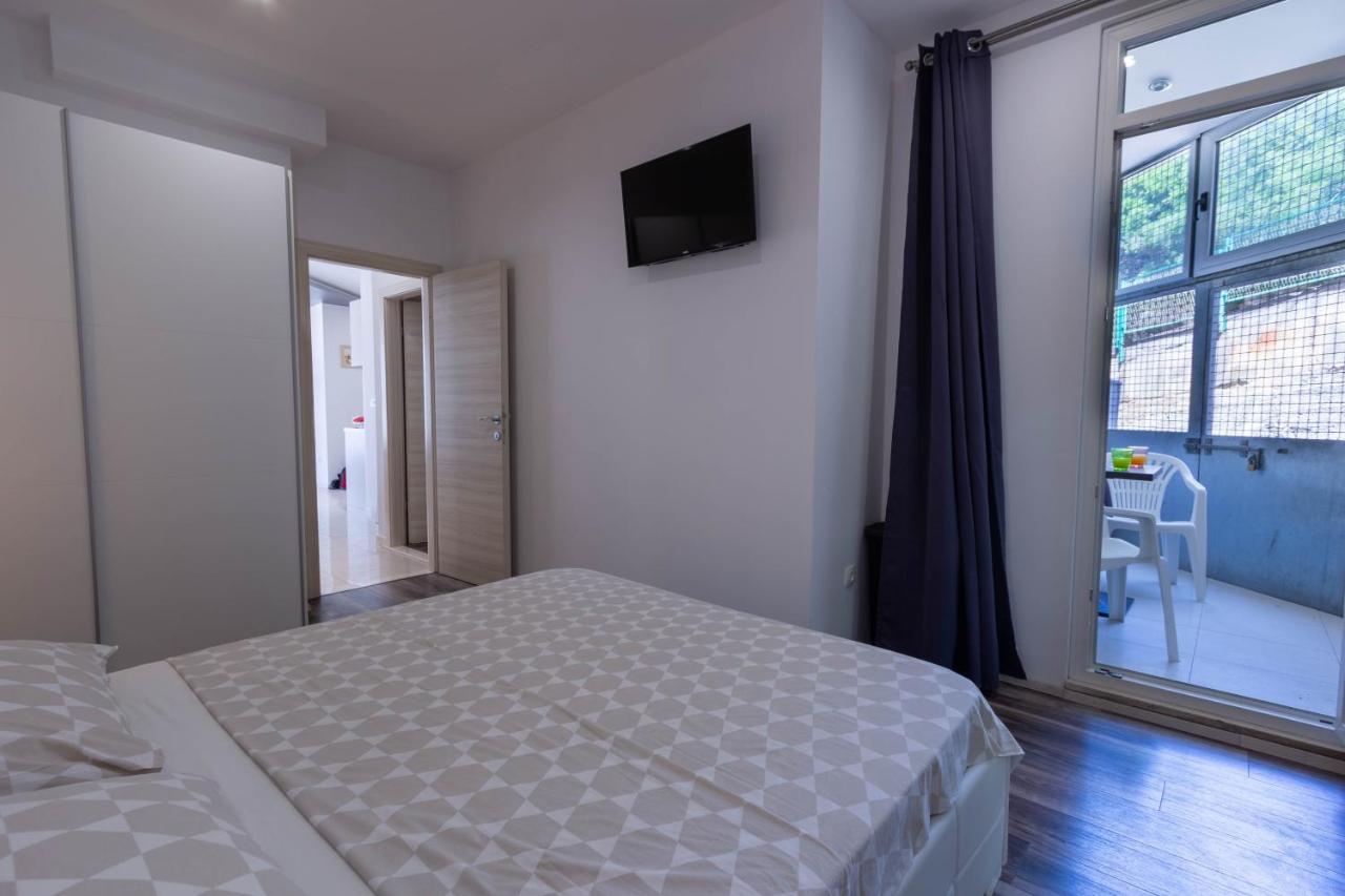 פודסטראנה Apartman Dora מראה חיצוני תמונה